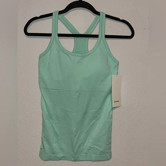 Lululemon tank - Picture 5 of 7